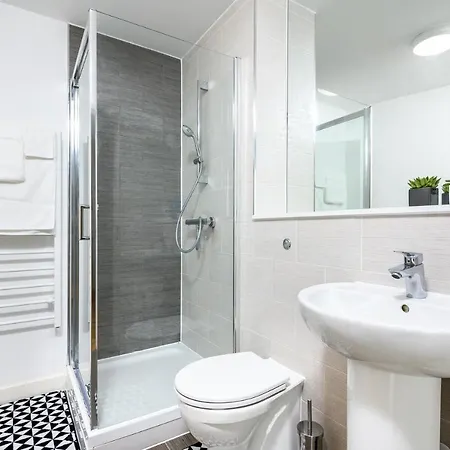 Host & - Yorksha Luxury