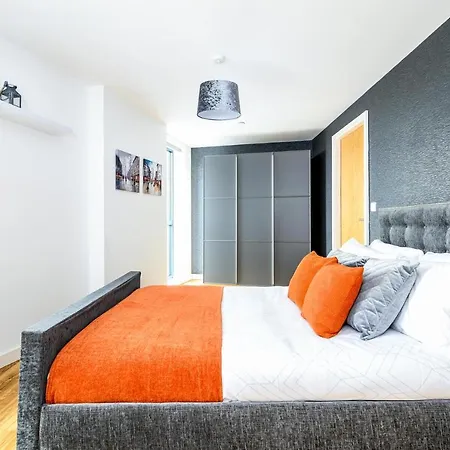 Host & - Yorksha Luxury Leeds (West Yorkshire)